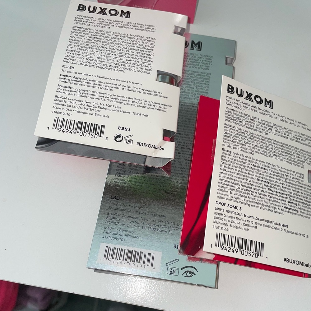 Buxom 🩷 - Picture 3 of 3